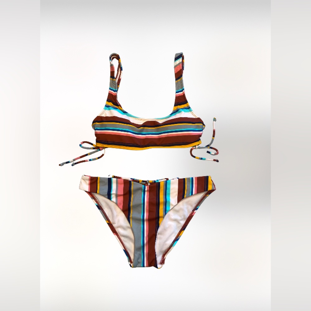 No Boundaries: Bikini - Picture 2 of 9